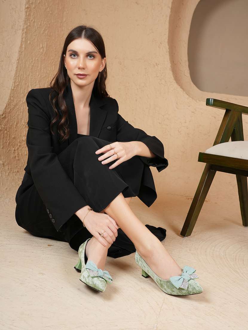 women slip on pump - 22187119 -  Standard Image - 4