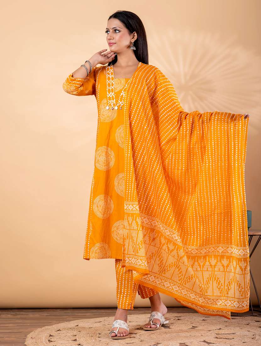 women printed three quarter sleeve kurta pant with dupatta set - 22187412 -  Standard Image - 1