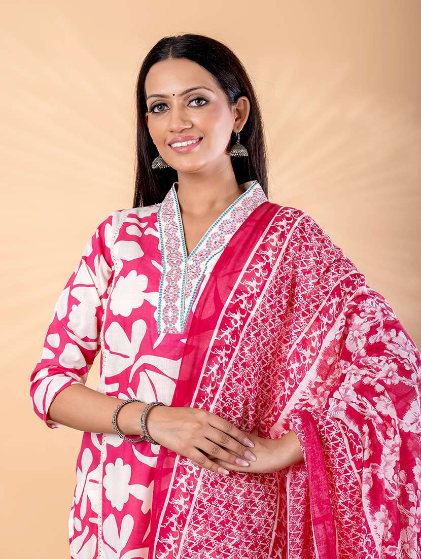 women floral printed three quarter sleeve kurta pant with dupatta set - 22187417 -  Standard Image - 4