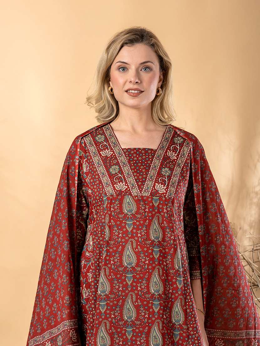 women paisley printed three quarter sleeve kurta pant with dupatta set - 22187419 -  Standard Image - 4