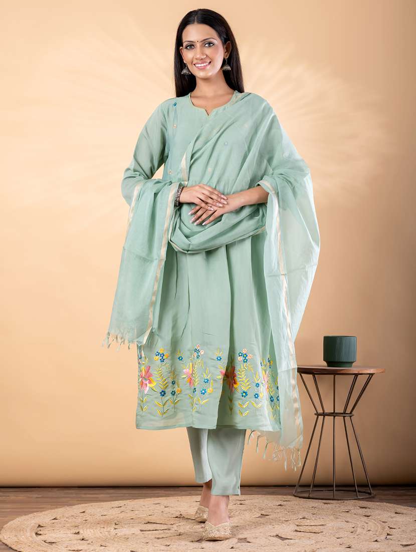 women solid with work three quarter sleeve kurta pant with dupatta set