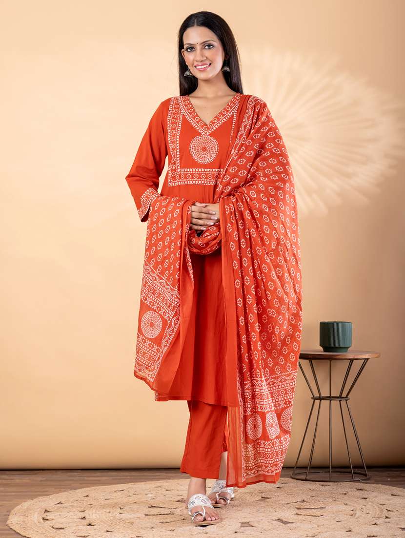 Women Printed Three Quarter Sleeve Kurta Pant With Dupatta Set - 22187425 -  Standard Image - 1