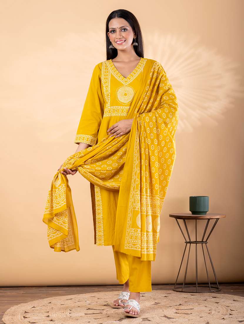 women printed three quarter sleeve kurta pant with dupatta set - 22187426 -  Standard Image - 1