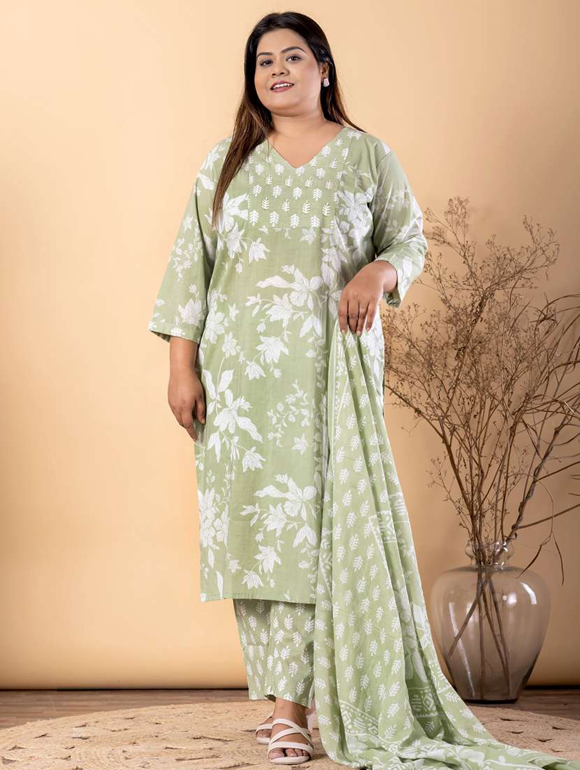 women plus size three quarter sleeve kurta pant with dupatta set