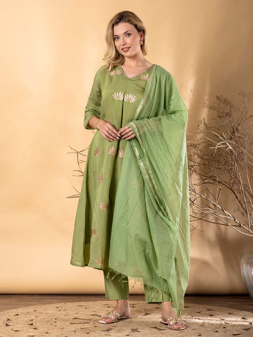 women solid with work three quarter sleeve kurta pant with dupatta set