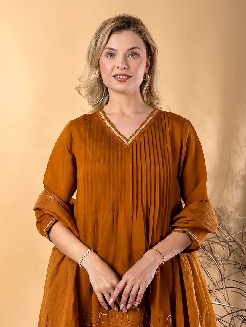 women solid with work three quarter sleeve kurta pant with dupatta set - 22187466 -  Standard Image - 4