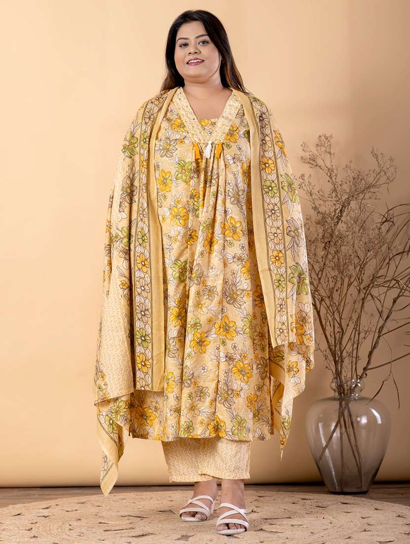 women plus size three quarter sleeve kurta pant with dupatta set - 22187475 -  Standard Image - 1