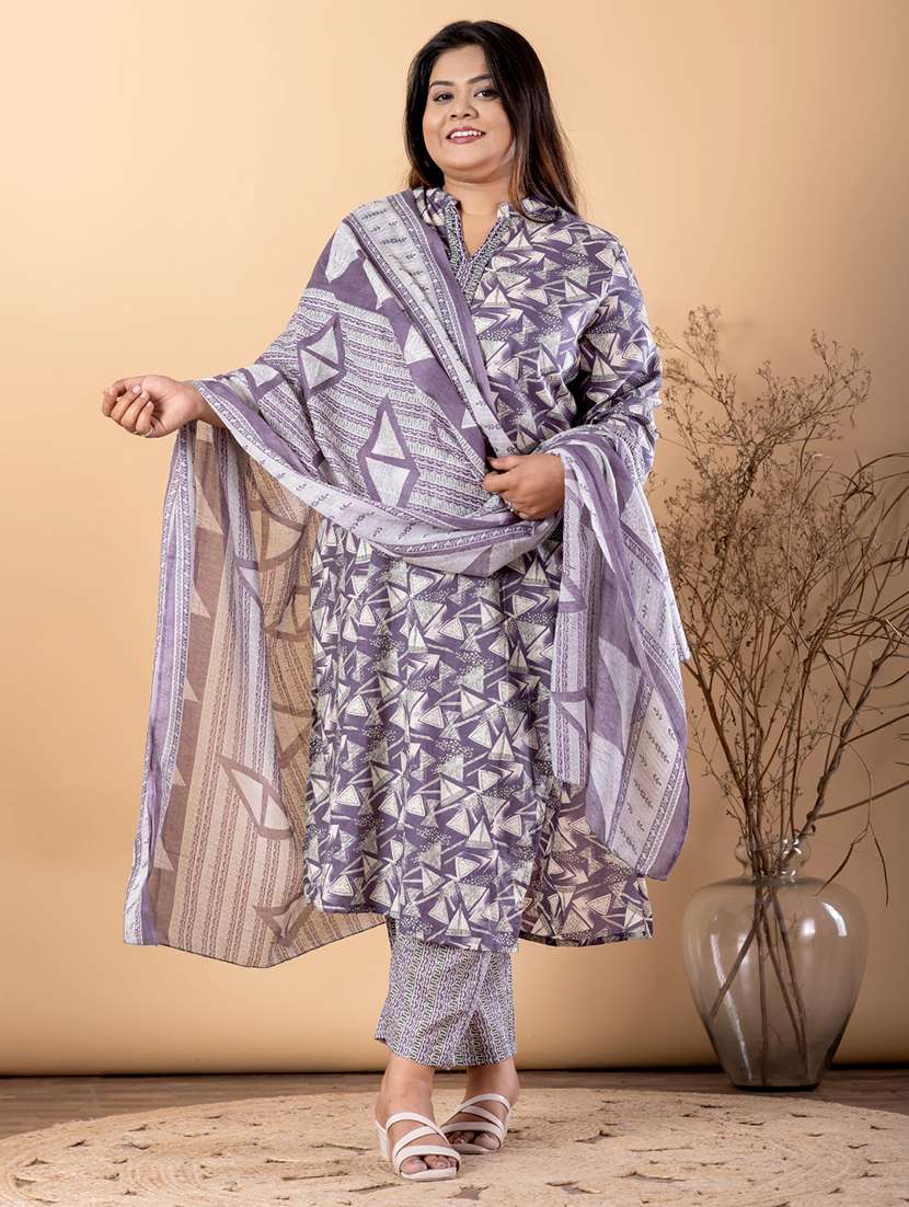 women plus size three quarter sleeve kurta pant with dupatta set - 22187479 -  Standard Image - 1