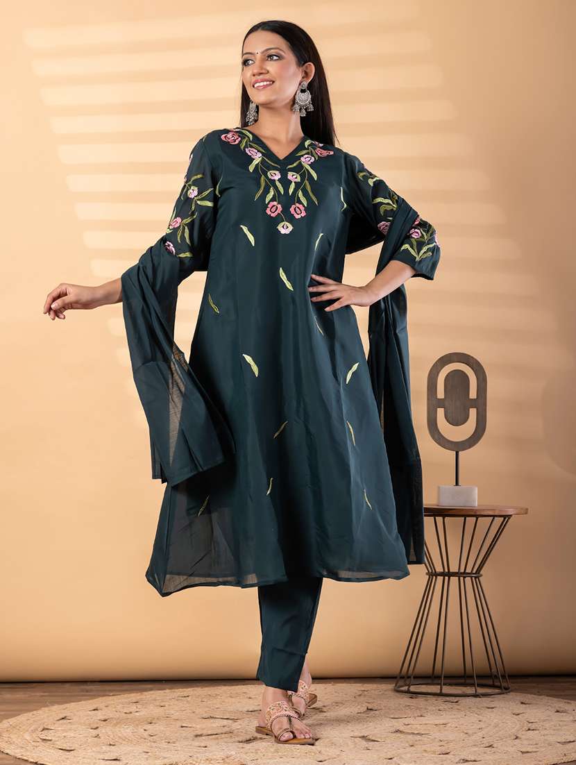 women solid with work three quarter sleeve kurta pant with dupatta set - 22187492 -  Standard Image - 1