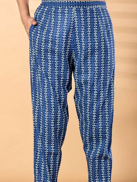 women printed three quarter sleeve kurta pant with dupatta set - 22187505 -  Standard Image - 4