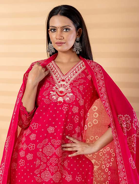 women printed three quarter sleeve kurta pant with dupatta set - 22187506 -  Standard Image - 4