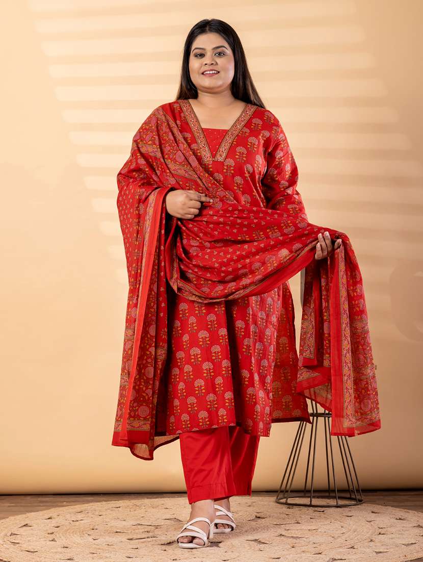 women plus size three quarter sleeve kurta pant with dupatta set - 22187521 -  Standard Image - 1