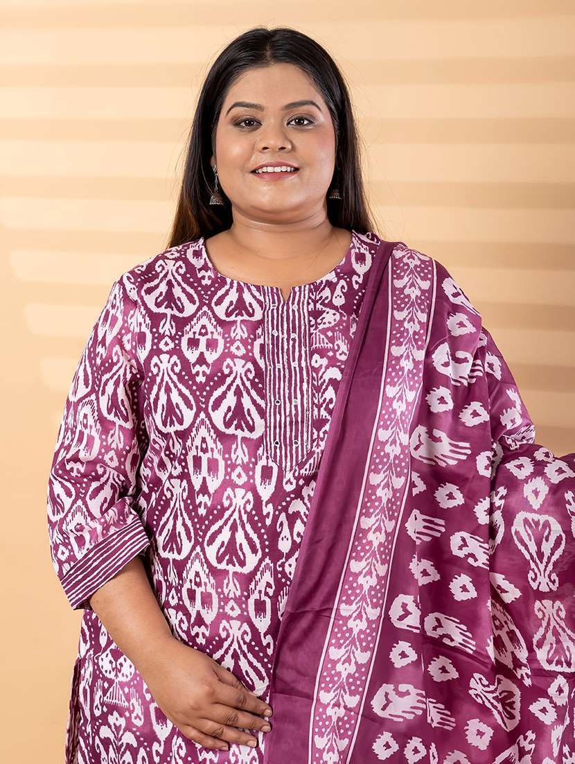 women plus size three quarter sleeve kurta pant with dupatta set - 22187527 -  Standard Image - 4