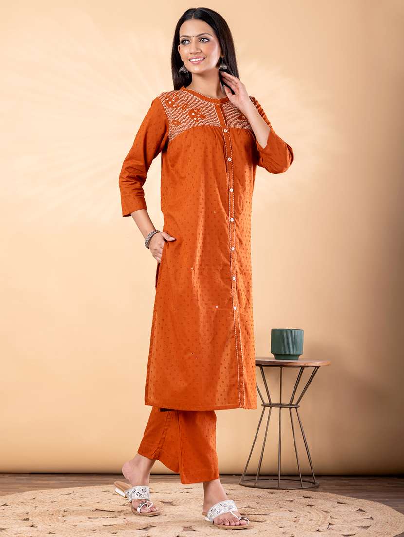 women self design three quarter sleeve kurta pant set - 22187537 -  Standard Image - 1