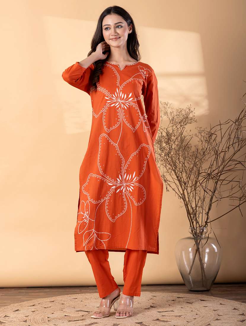 women printed three quarter sleeve kurta pant set  - 22187556 -  Standard Image - 1