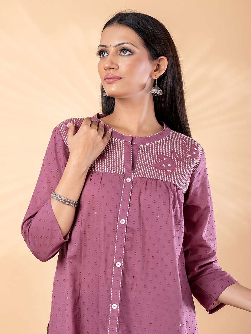 women self design three quarter sleeve kurta pant set - 22187579 -  Standard Image - 4