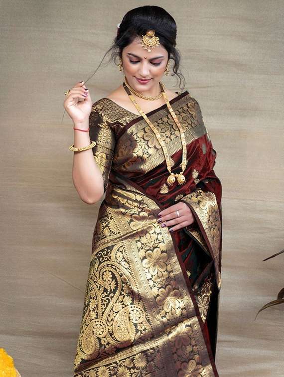 women self design kanjivaram saree with blouse - 22187609 -  Standard Image - 1