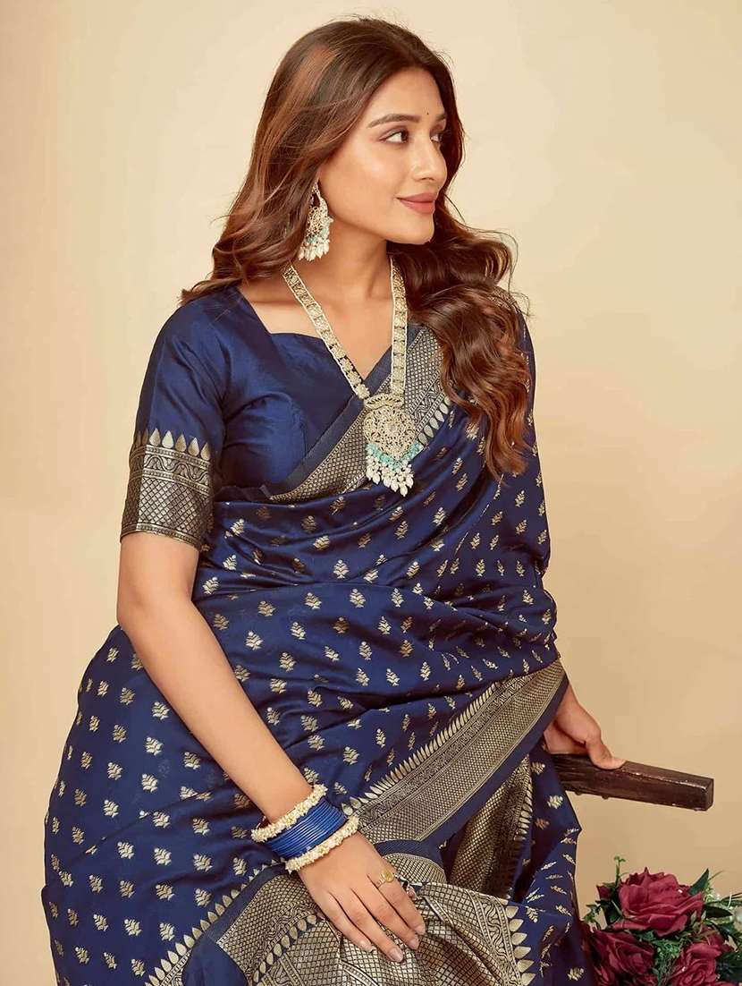 women self design kanjivaram saree with blouse - 22187612 -  Standard Image - 1