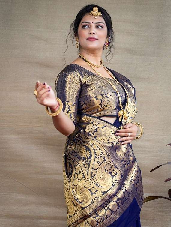 women self design kanjivaram saree with blouse - 22187616 -  Standard Image - 4