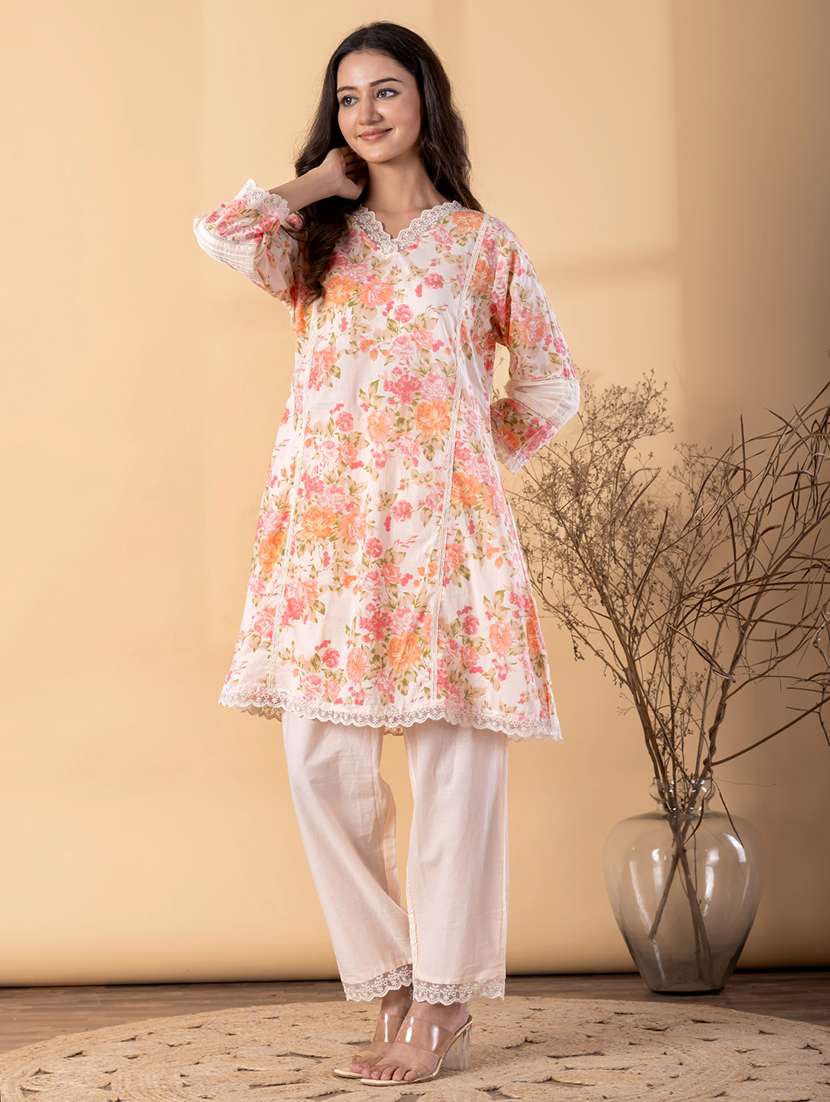 women floral three quarter sleeve kurta pant set - 22187654 -  Standard Image - 1