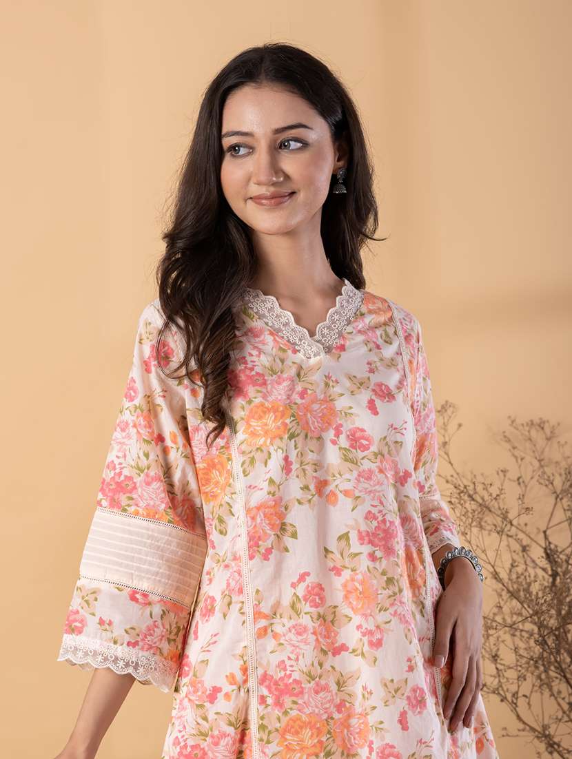 women floral three quarter sleeve kurta pant set - 22187654 -  Standard Image - 4