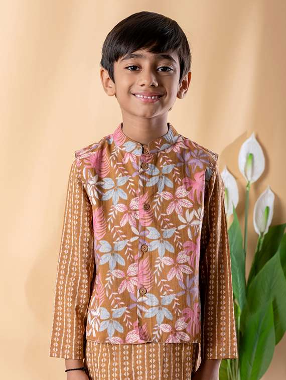 boys printed long sleeve kurta & pyjama set with jacket - 22187716 -  Standard Image - 4