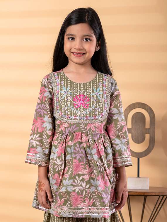 girls printed long sleeve kurta and sharara set - 22187759 -  Standard Image - 4