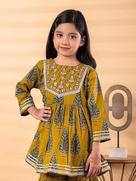 girls printed long sleeve kurta and sharara set - 22187760 -  Standard Image - 4