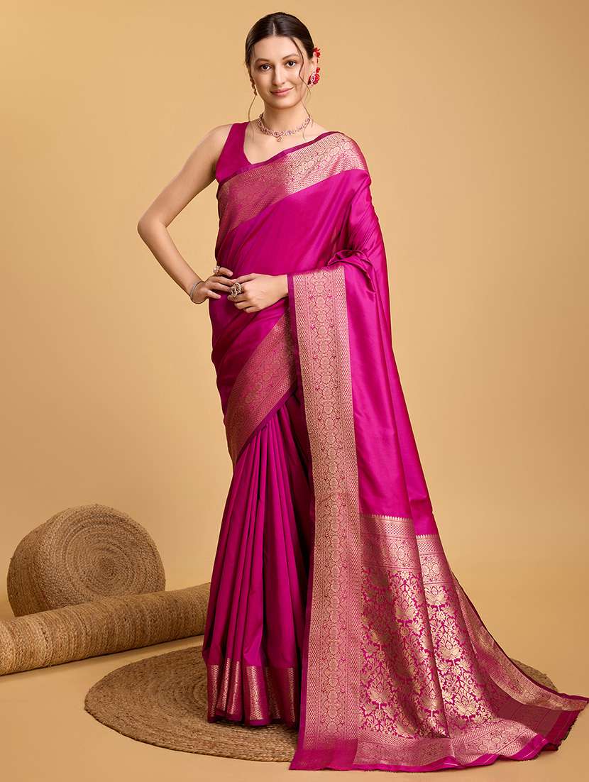 women solid with bordered saree with blouse