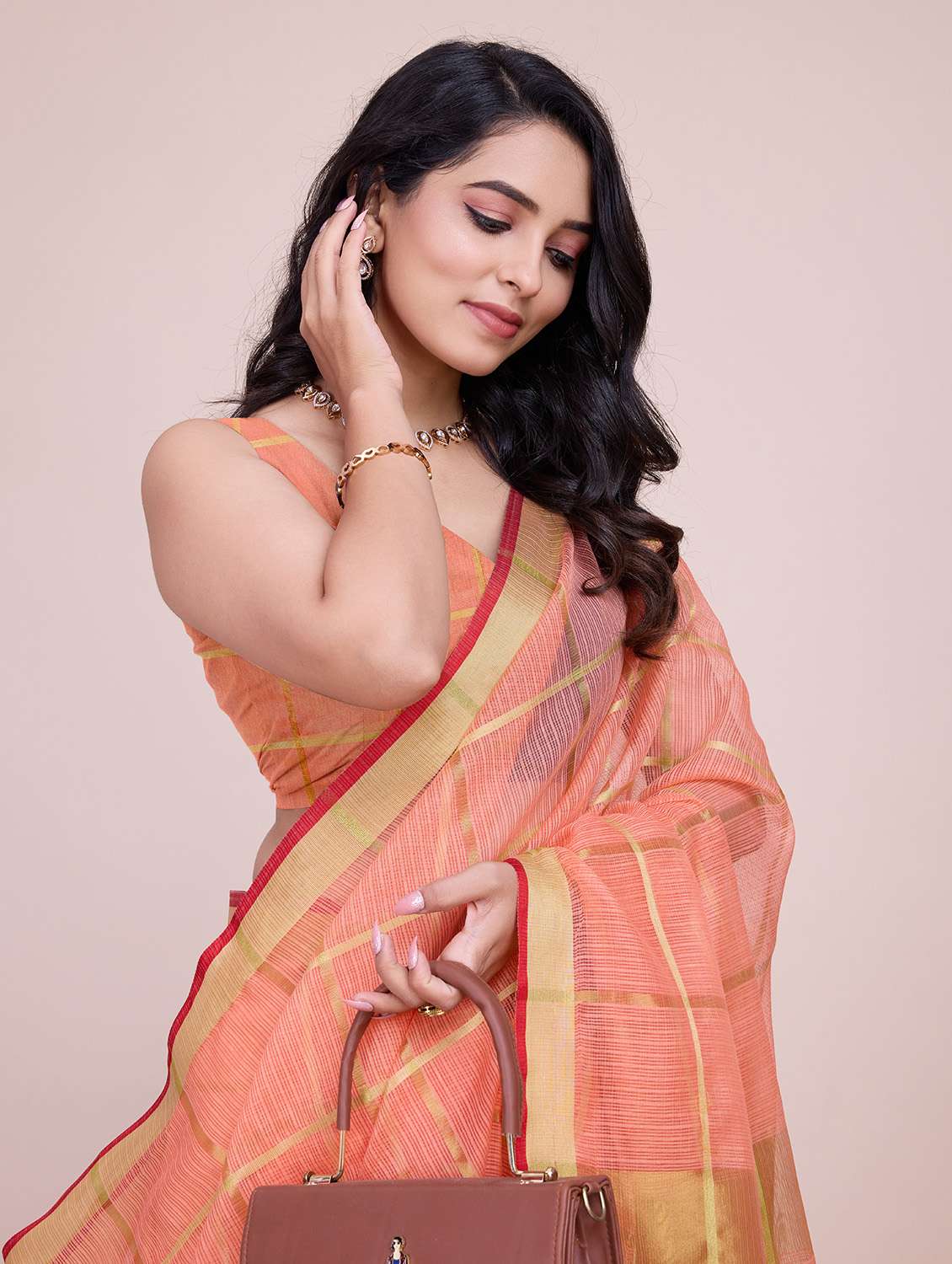 women checkered bordered saree with blouse - 22187795 -  Standard Image - 4