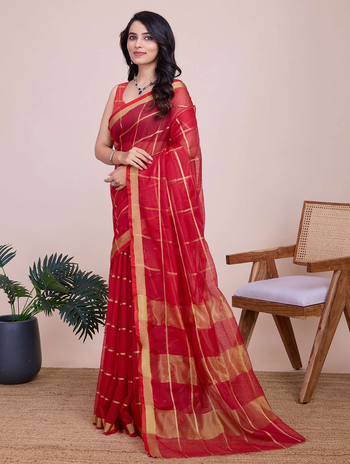 women checkered bordered saree with blouse - 22187797 -  Standard Image - 1