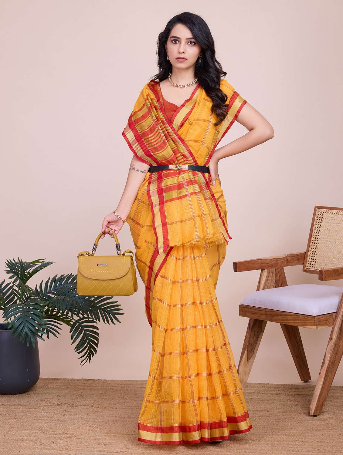 women checkered bordered saree with blouse - 22187806 -  Standard Image - 1