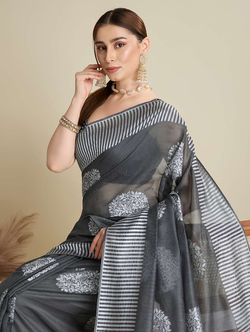 women self design bordered saree with blouse - 22187809 -  Standard Image - 4