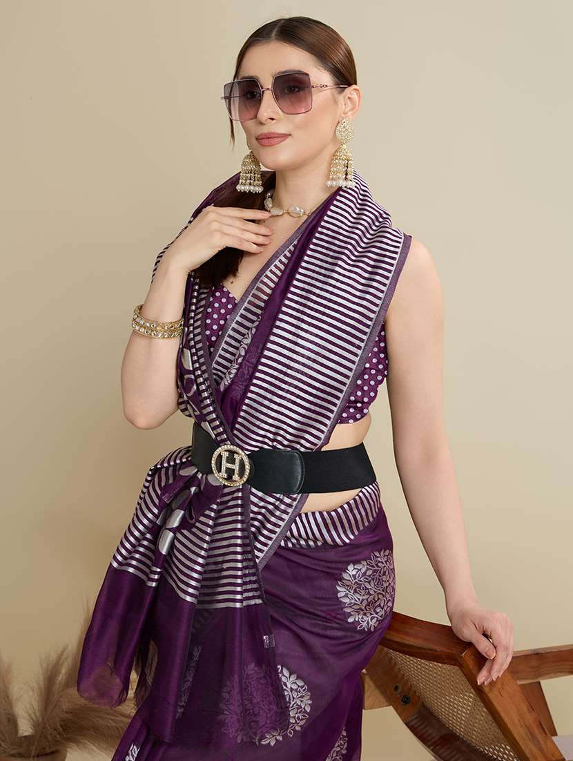 women self design bordered saree with blouse - 22187810 -  Standard Image - 4