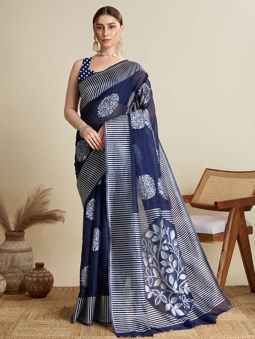 women self design bordered saree with blouse