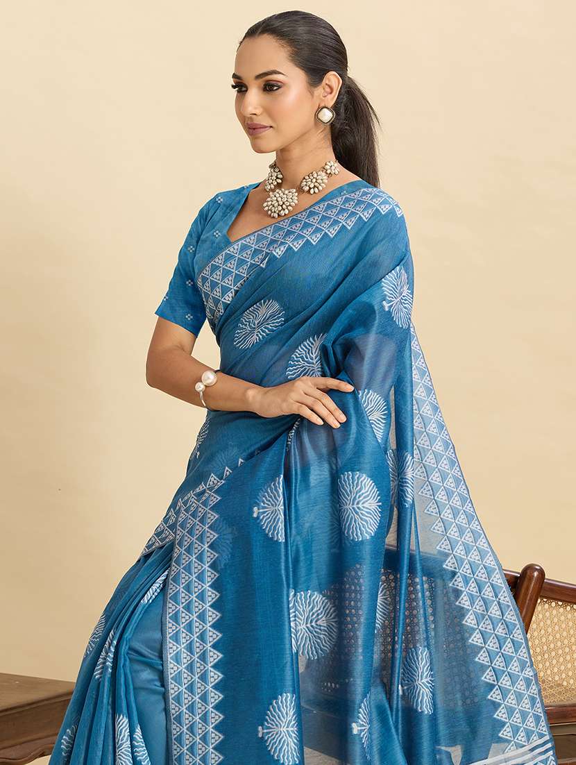 women self design bordered saree with blouse - 22187813 -  Standard Image - 4