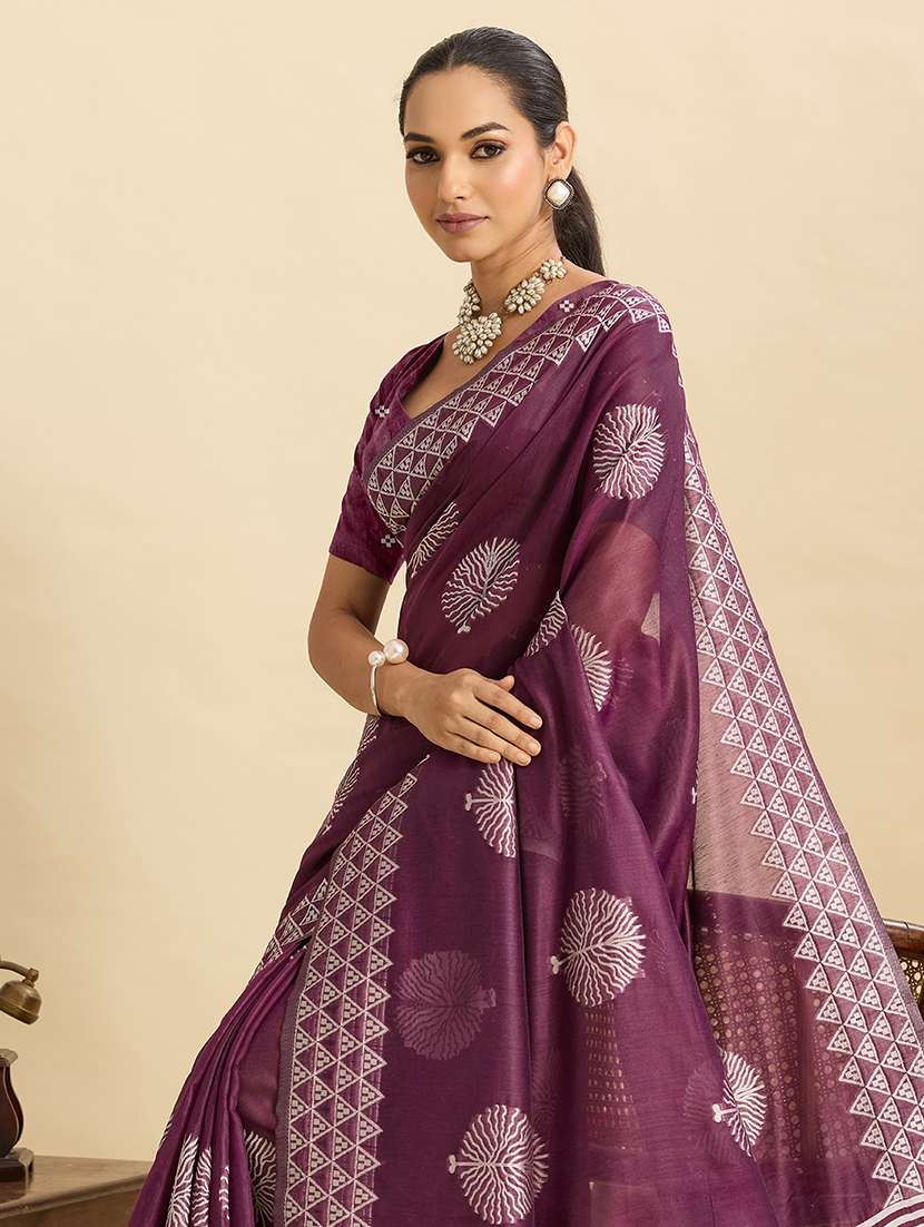 women self design bordered saree with blouse - 22187815 -  Standard Image - 4