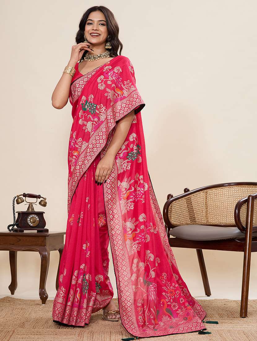 women printed casual wear saree with blouse - 22187835 -  Standard Image - 1