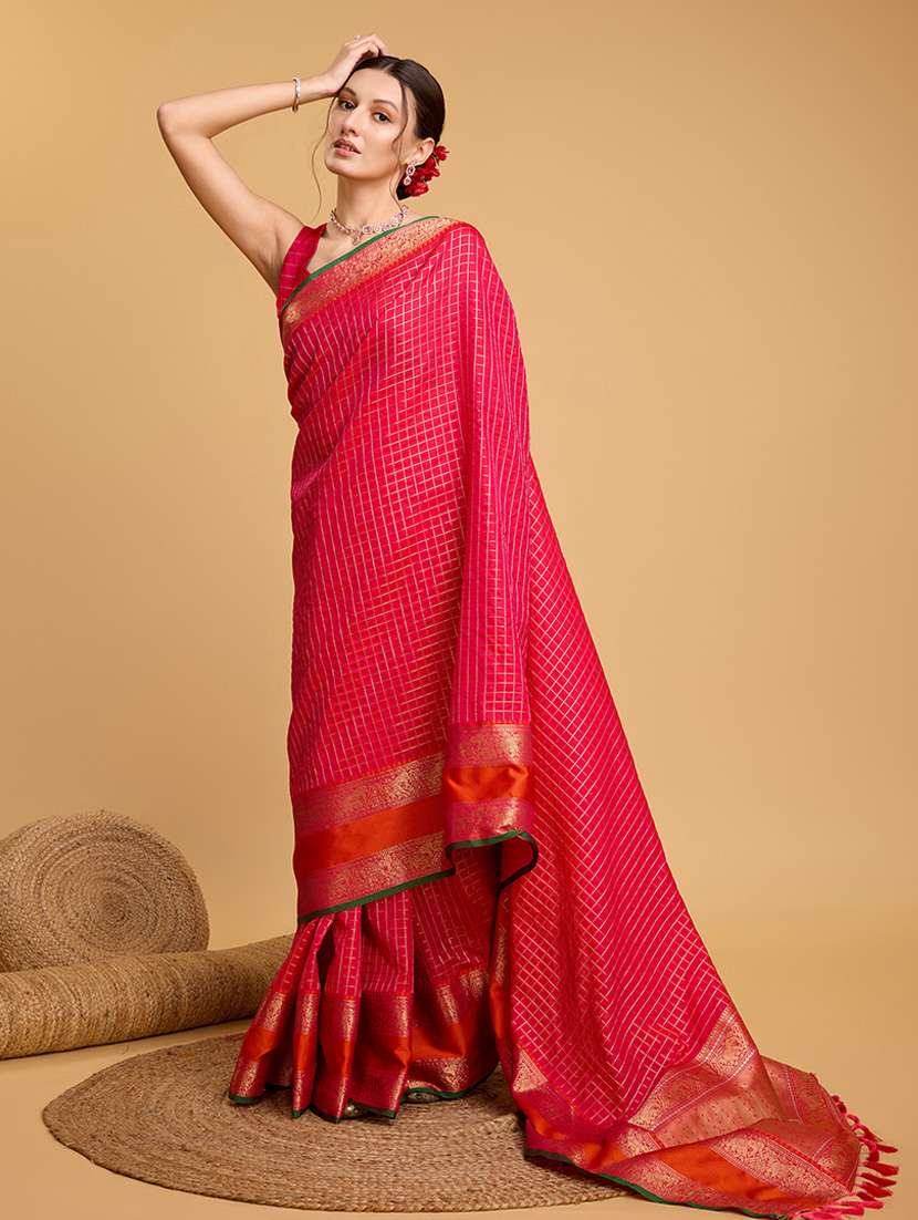 women checkered bordered saree with blouse