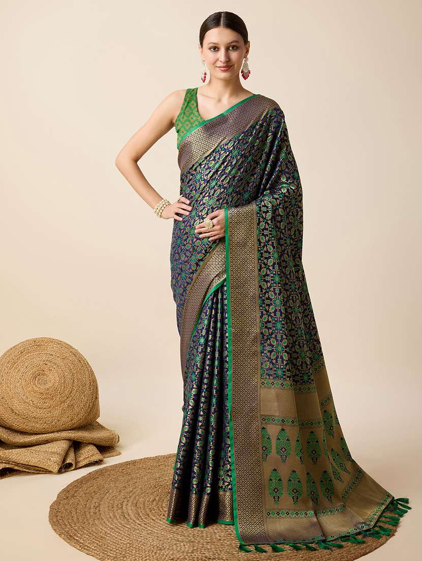 women self design patola saree with blouse
