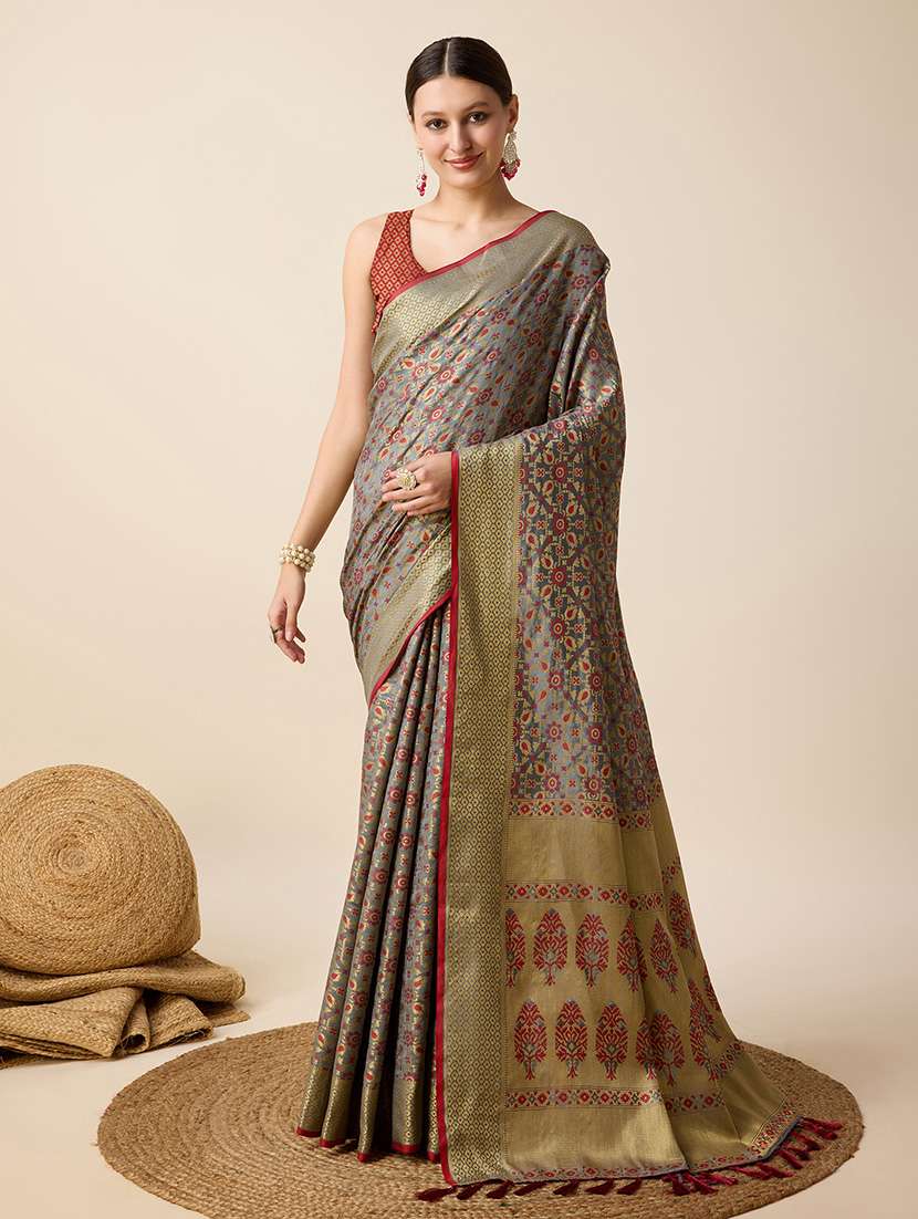 women self design patola saree with blouse
