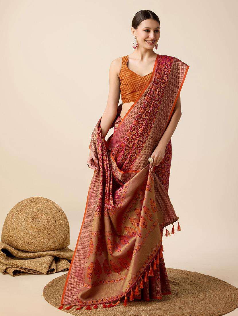 women self design patola saree with blouse - 22187871 -  Standard Image - 4