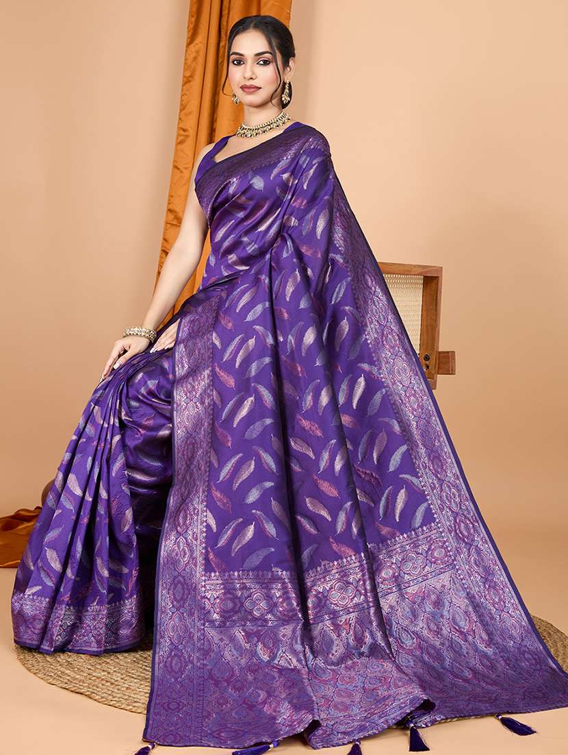 women self design bordered saree with blouse - 22187878 -  Standard Image - 1