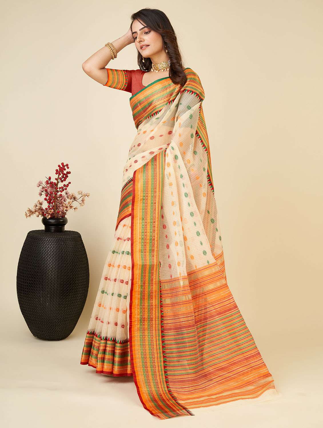 women self design bordered saree with blouse - 22187880 -  Standard Image - 1