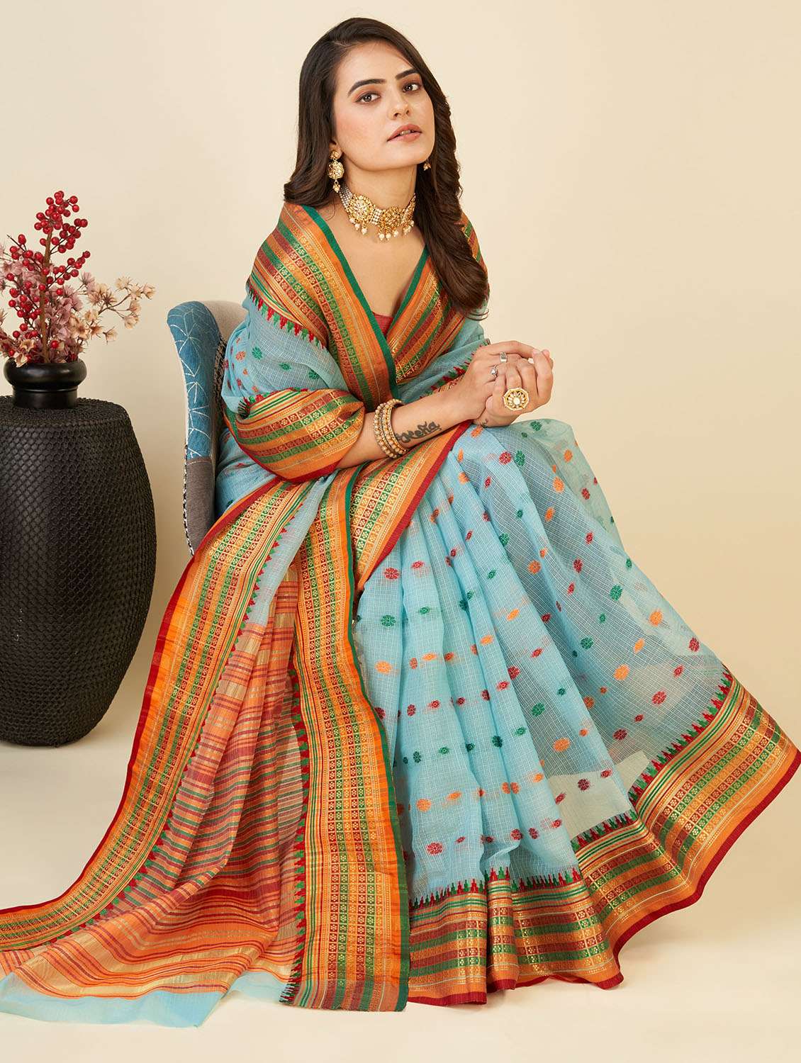 women self design bordered saree with blouse - 22187884 -  Standard Image - 1