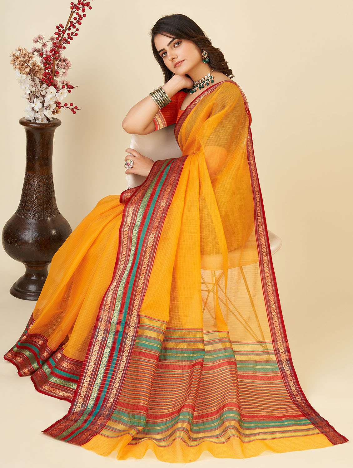 women solid with bordered saree with blouse - 22187894 -  Standard Image - 1