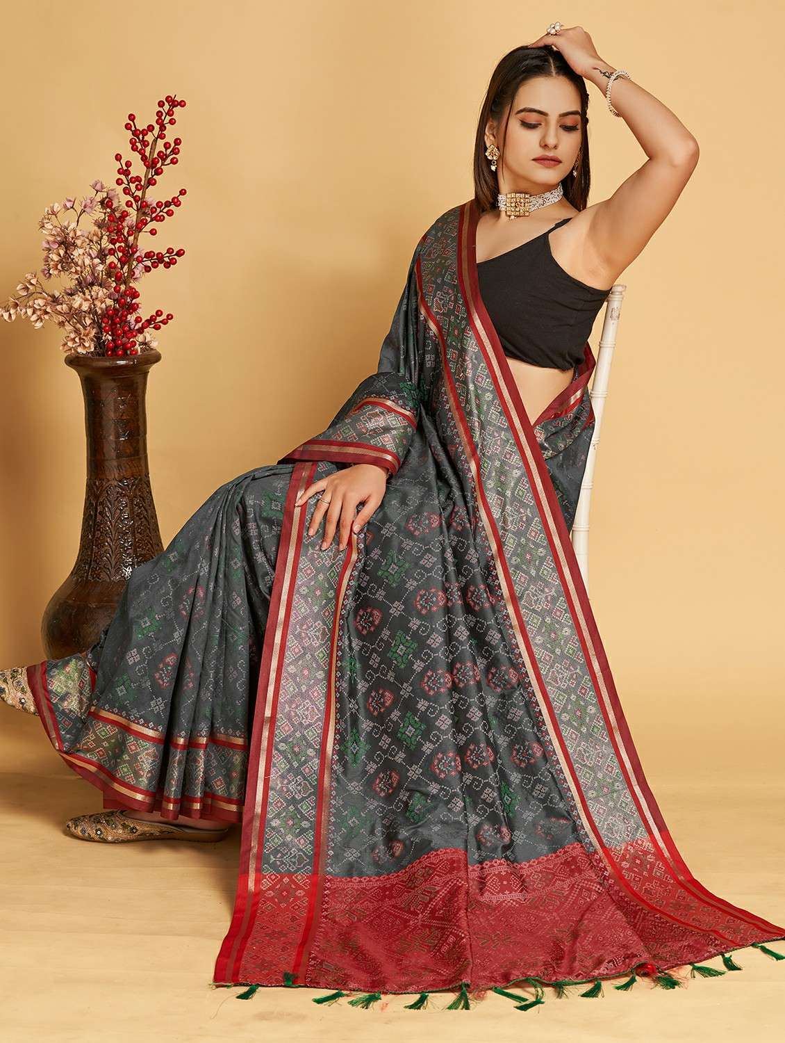 women self design patola saree with blouse - 22187901 -  Standard Image - 1
