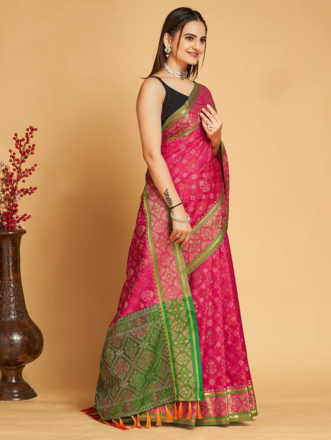women self design patola saree with blouse - 22187902 -  Standard Image - 1