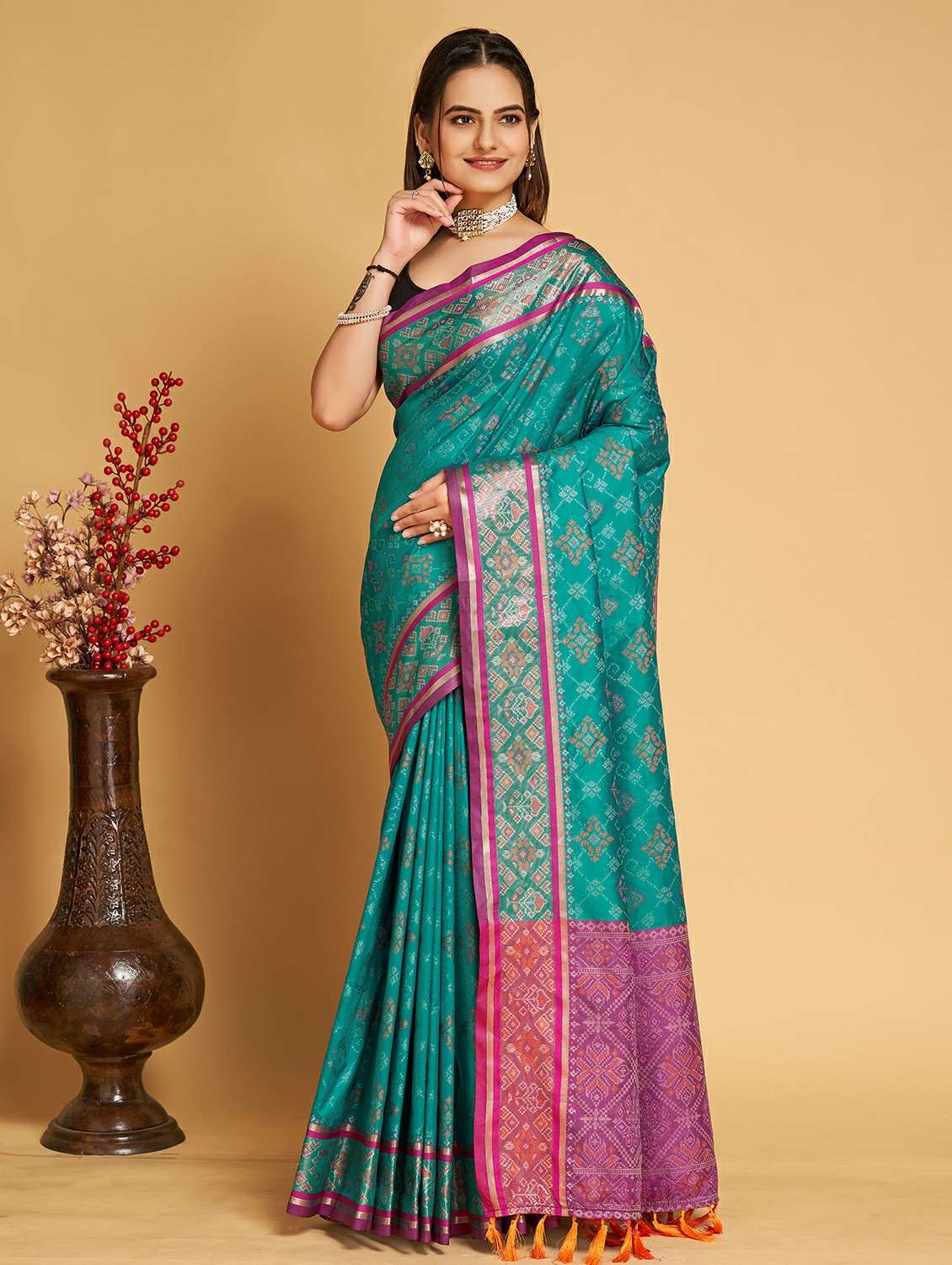 women self design patola saree with blouse - 22187903 -  Standard Image - 1