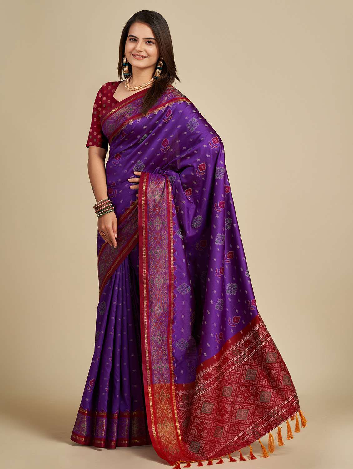 women self design patola saree with blouse - 22187910 -  Standard Image - 1